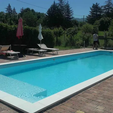 Appartamento In Campagna Valfabbrica